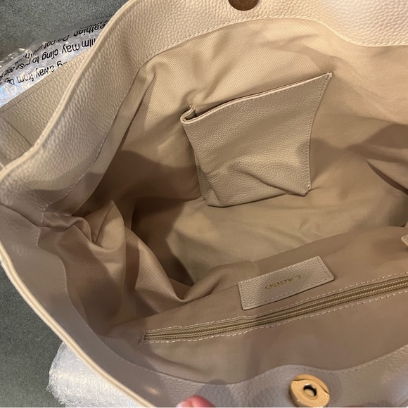 NEW NEVER USED. LAGGO Gorgeous leather bag. Never used. - Picture 5 of 10